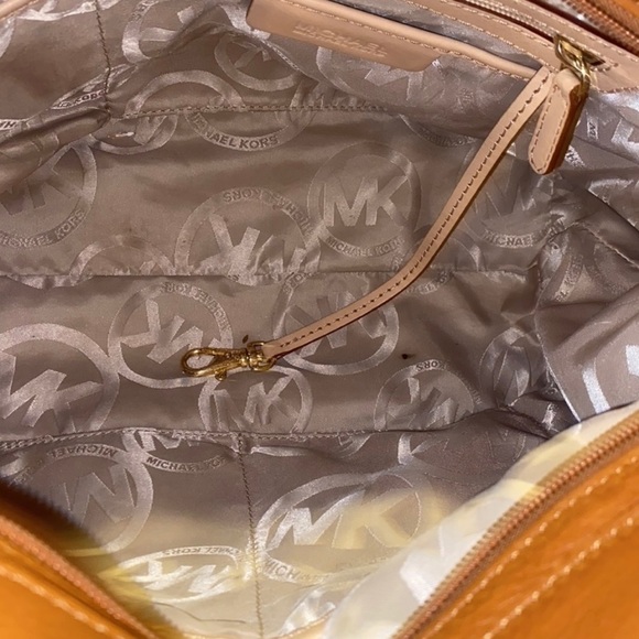 Michael Kors Shoulder Bag, 14 x 10 x 4 with 10” drop, Good Condition - Picture 12 of 13